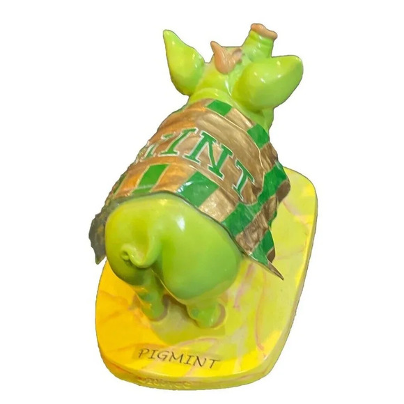 Pig Invasion Pigmint Collectible Figurine Farm Anthropomorphic Minty Decor - Picture 3 of 7